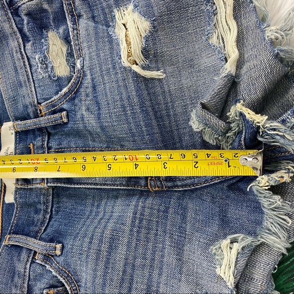 A&F Distressed Shorties 439 - Picture 7 of 9